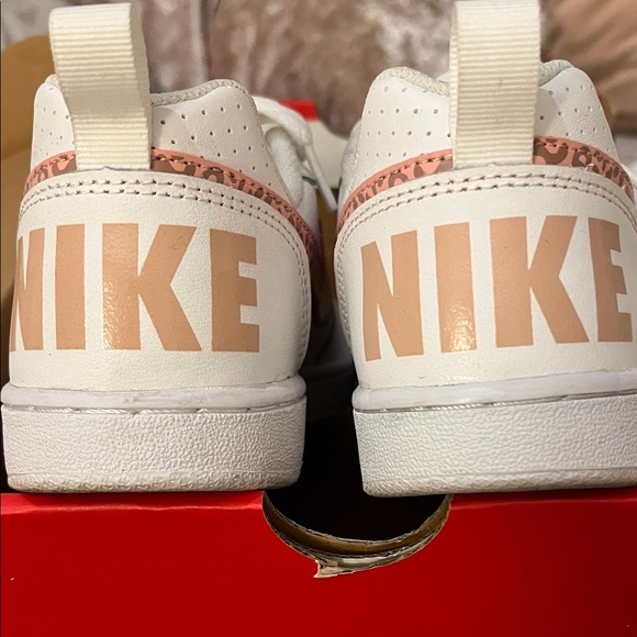 Nike Court Borough Low White and Pink leopard print Sneakers - Picture 4 of 4